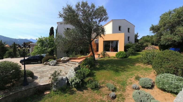 Hotel Cala Di L'oru