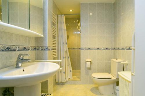 Calella De Palafrugell Apartment Sleeps 6 Pool