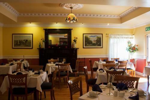 The Rhu Glenn Country Club Hotel