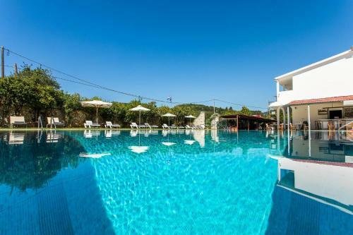 Hotel Paradise Inn