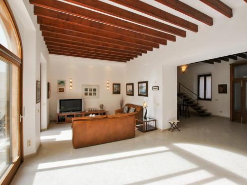 Sprawling Villa With Pool At Sa Pobla Balearic Islands