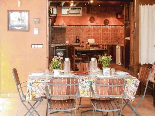Four-bedroom Holiday Home In Tossa De Mar