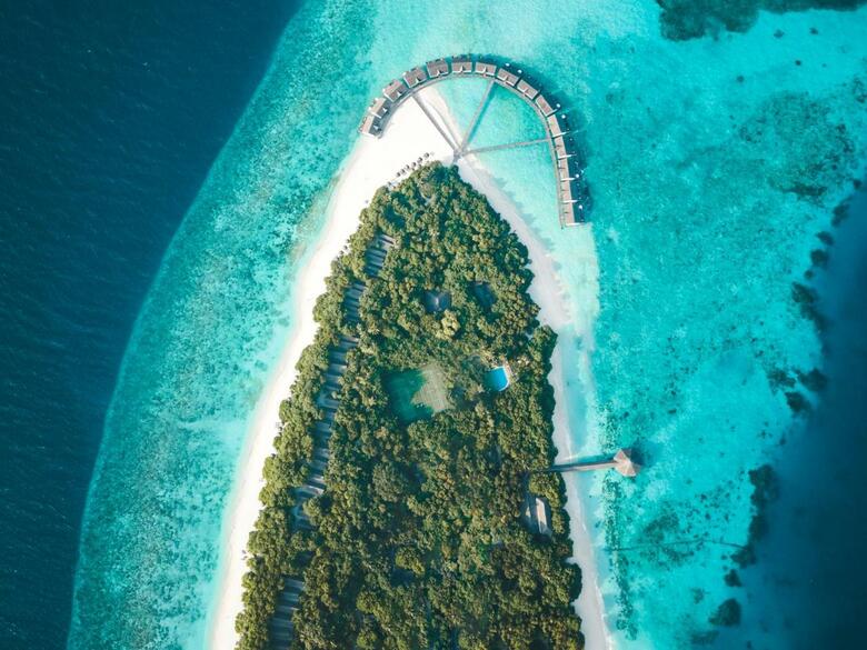 Hotel Reethi Beach Resort