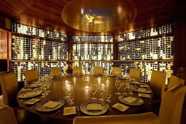 Hotel Huvafen Fushi