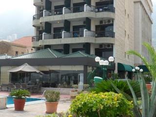 Hotel Holiday Suites