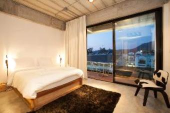 Hotel Ella Bed
