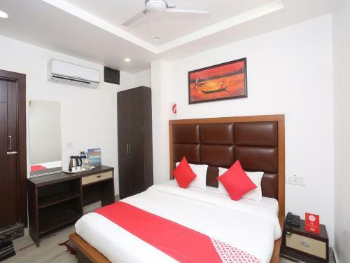 Capital O 19743 Hotel Taj Green