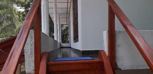 Hotel Yaluwa Tourist Rest