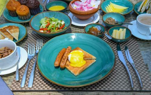 Hotel Clive Garden Beach