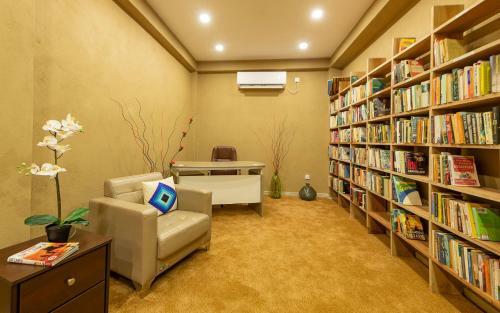 Hotel Clive Garden Beach