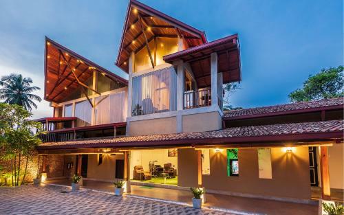 Hotel Clive Garden Beach