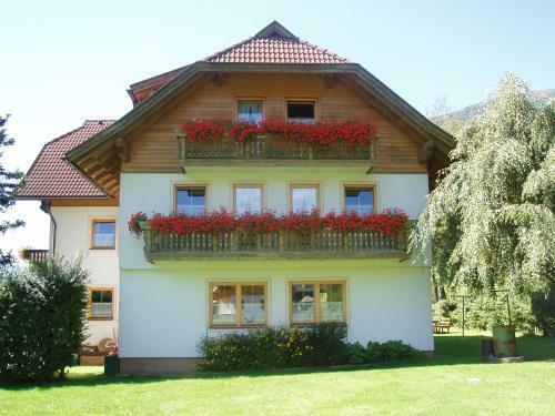 Hostal Appartement Pension Grasser
