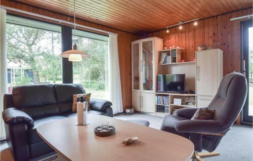 Three-bedroom Holiday Home In Hejls 1
