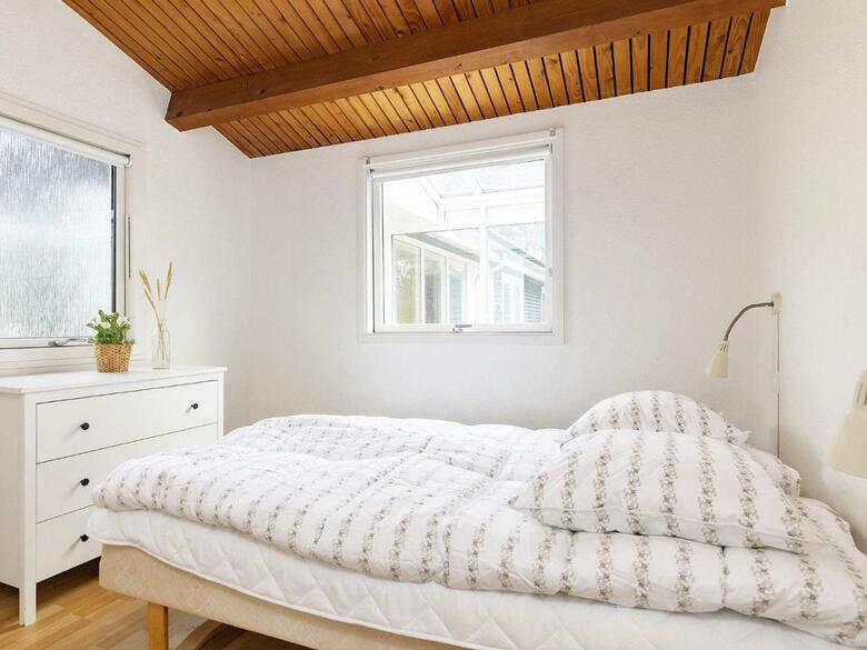 Six-bedroom Holiday Home In Humble