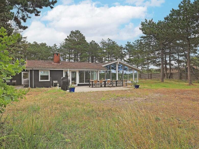Six-bedroom Holiday Home In Humble