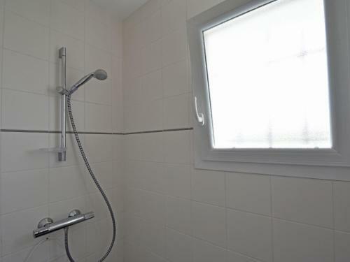 Charming Villa In Escales With Jacuzzi