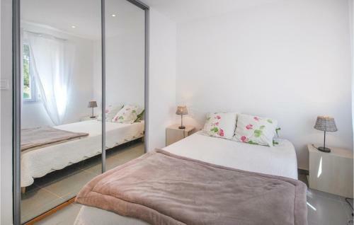 Three-bedroom Holiday Home In Tourves