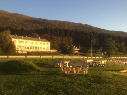 Hotel Eidsv�g Fjordhotell
