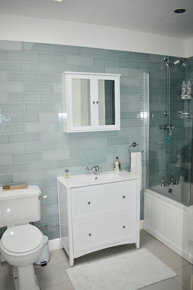2 Bedroom Brighton Apartment With Sea Views