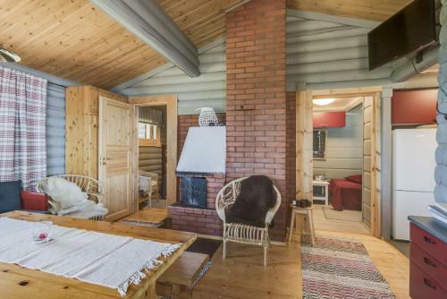 Lodge Hyv�l�n Talo