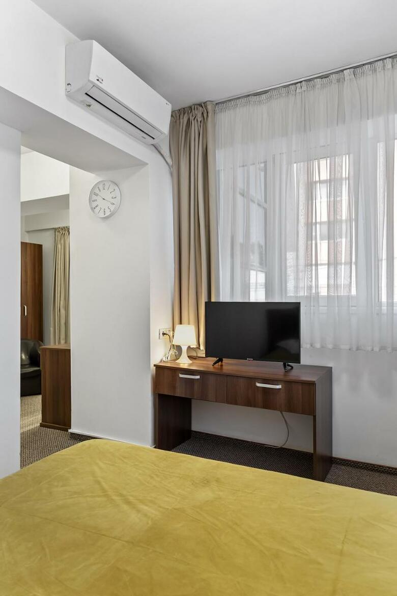 Lina Hotel