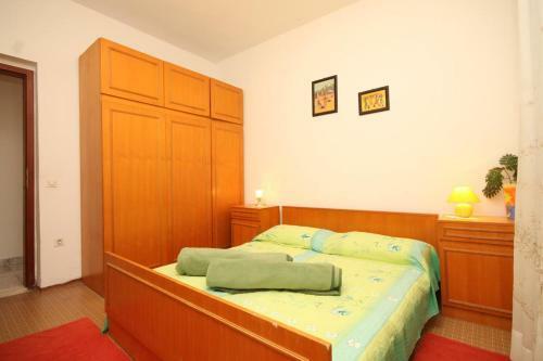 Apartments With A Parking Space Mrljane, Pasman - 8498