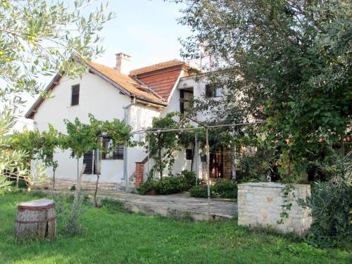 Apartment Haus Margerita (pul509)