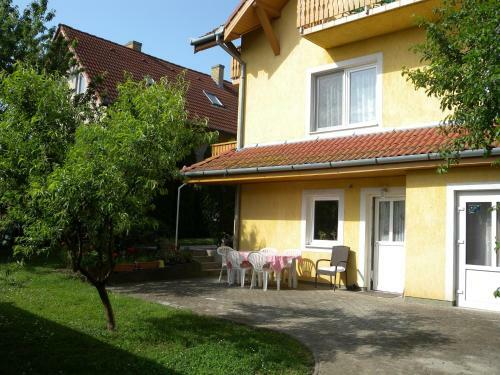 Apartment In Fonyod/balaton 35365