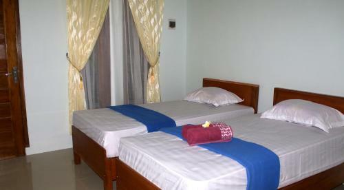 Hostal Arrys Watukarung Surfcamp