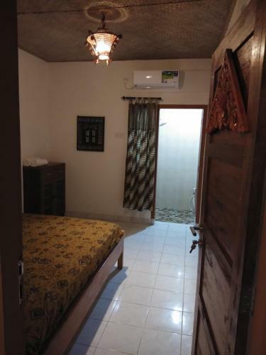 Balinese Villa With Private Pool In Batam