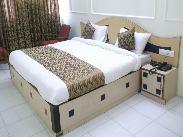 Oyo 8955 Hotel Bobina