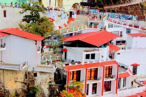 Hotel Vasant Palace Mussoorie Mallroad