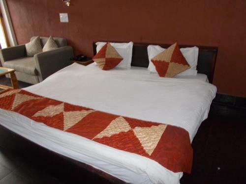 Hotel Relaxed Stay In A Breezy Building