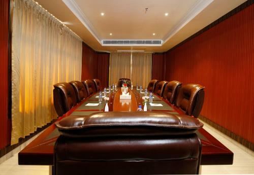 Hotel Park Residency