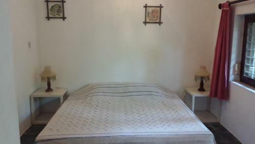 Hostal Isai Ambalam Guest House