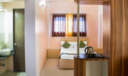 Hotel Treebo Trend Naunidh Suites