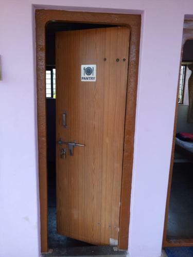 Hostal Rashmi Woods Hotel & Resort