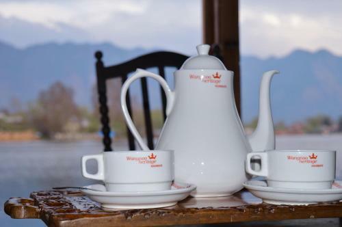 Hotel Wangnoo Heritage Houseboats