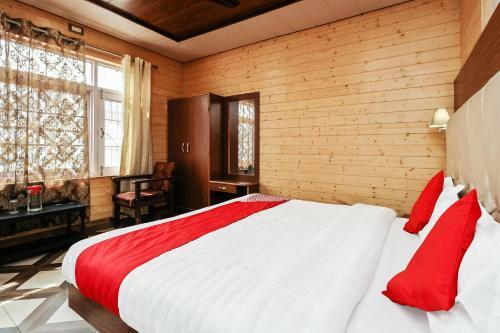 Hotel Oyo 16066 Chinar Comforts