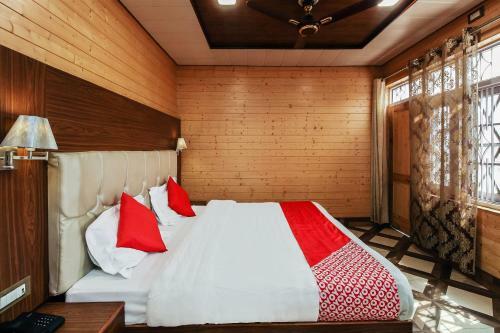 Hotel Oyo 16066 Chinar Comforts