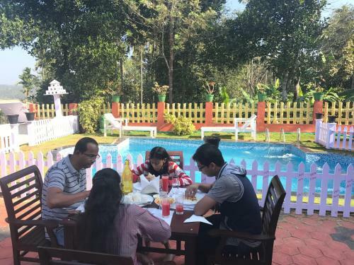 Hotel Wayanad Hilltop Holiday Home