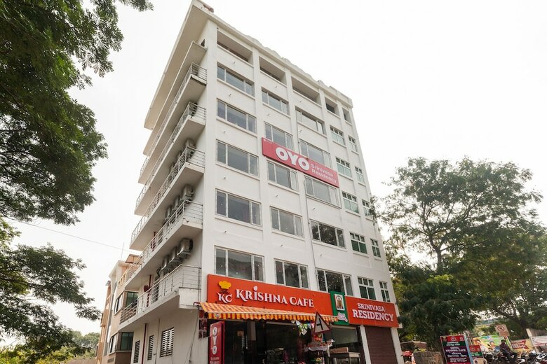 Capital O 27775 Hotel Srinivasa Residency