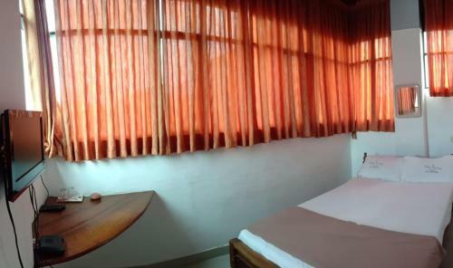 Hotel Dolphin Residency