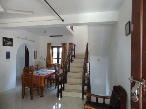 Hostal Montecello