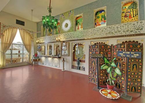 Lake Pichola Hotel