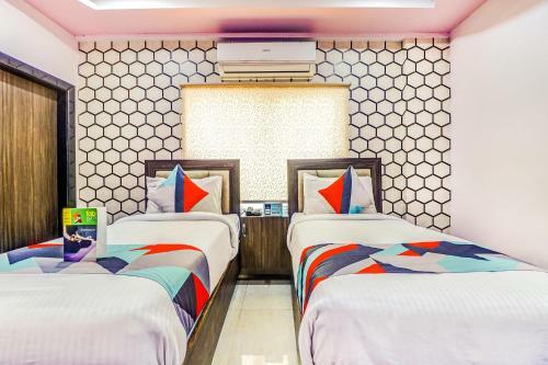 Hotel Fabexpress B Square