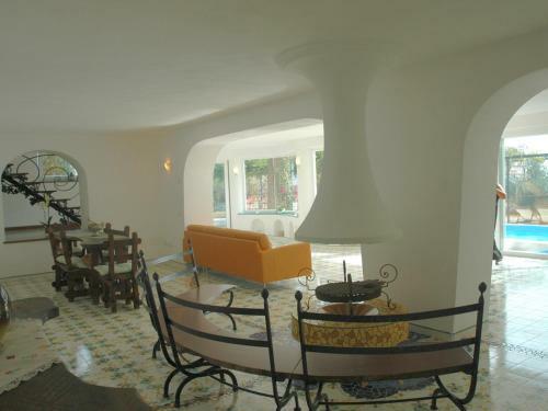 Torca Villa Sleeps 10 Pool Air Con Wifi