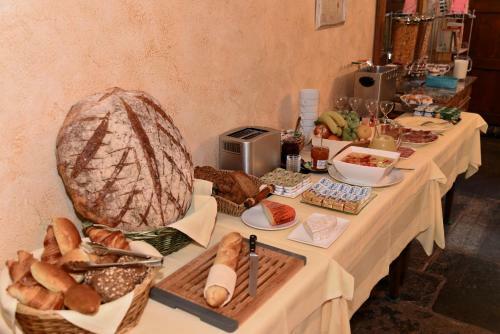 Hotel H�tel Moulin de La Strument