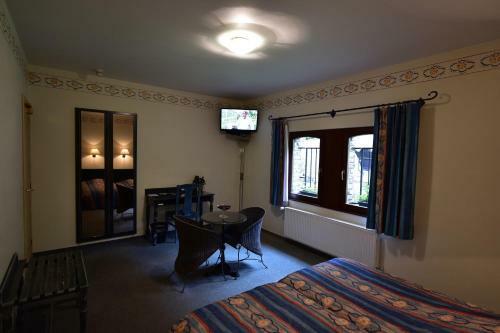 Hotel H�tel Moulin de La Strument