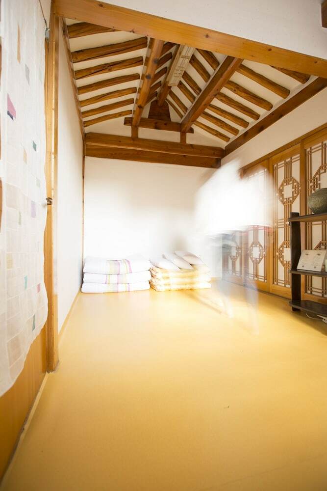 Hostal Bukchonae